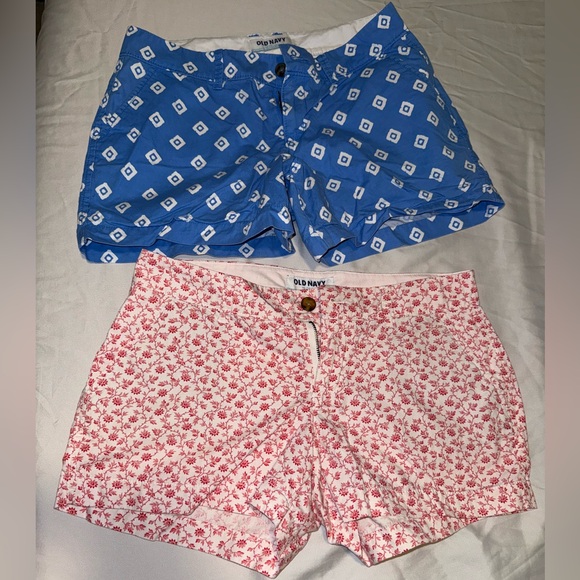 Old Navy Women's Blue and Red Patterned Shorts Set - Picture 1 of 4